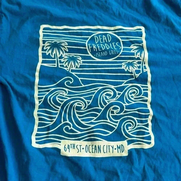 Dead Freddie's Graphic Tee - Picture 3 of 7